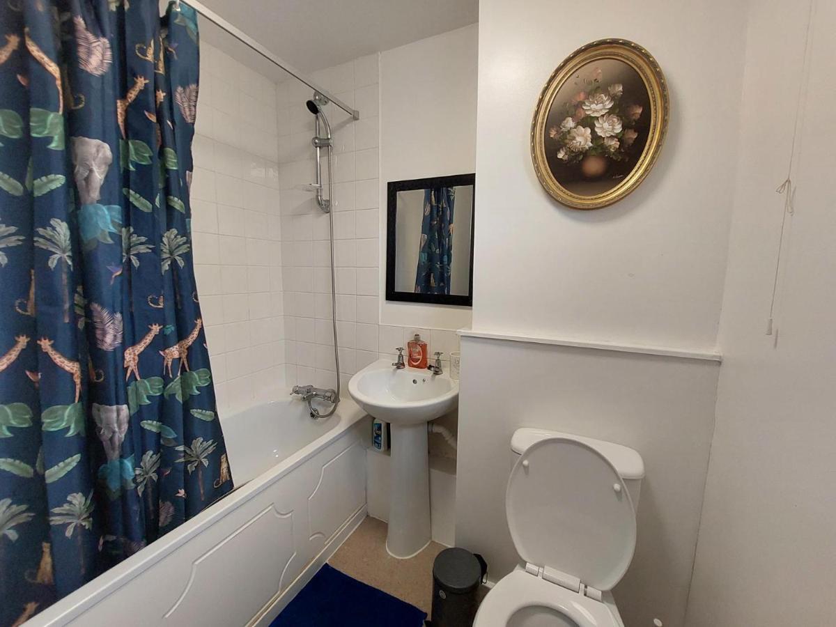 Lovely 2-Bed House In The Heart Of Woodhouse Leeds Leeds  Eksteriør bilde