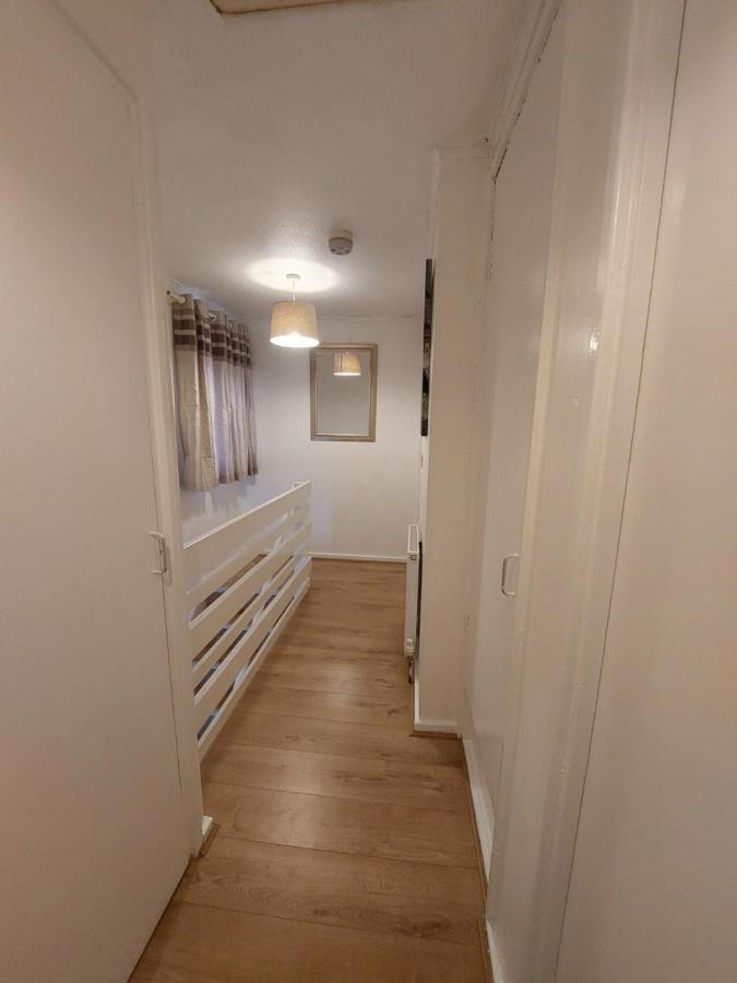 Lovely 2-Bed House In The Heart Of Woodhouse Leeds Leeds  Eksteriør bilde