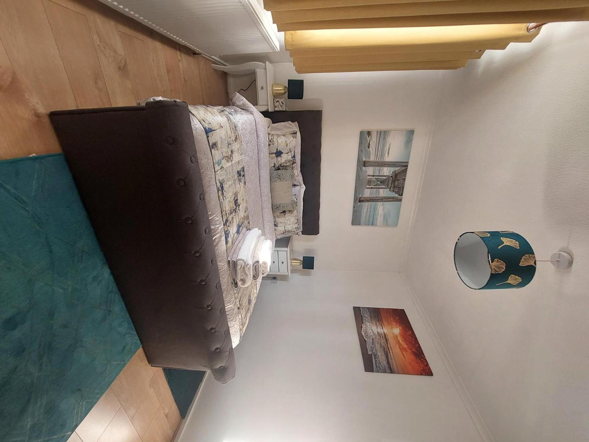 Lovely 2-Bed House In The Heart Of Woodhouse Leeds Leeds  Eksteriør bilde
