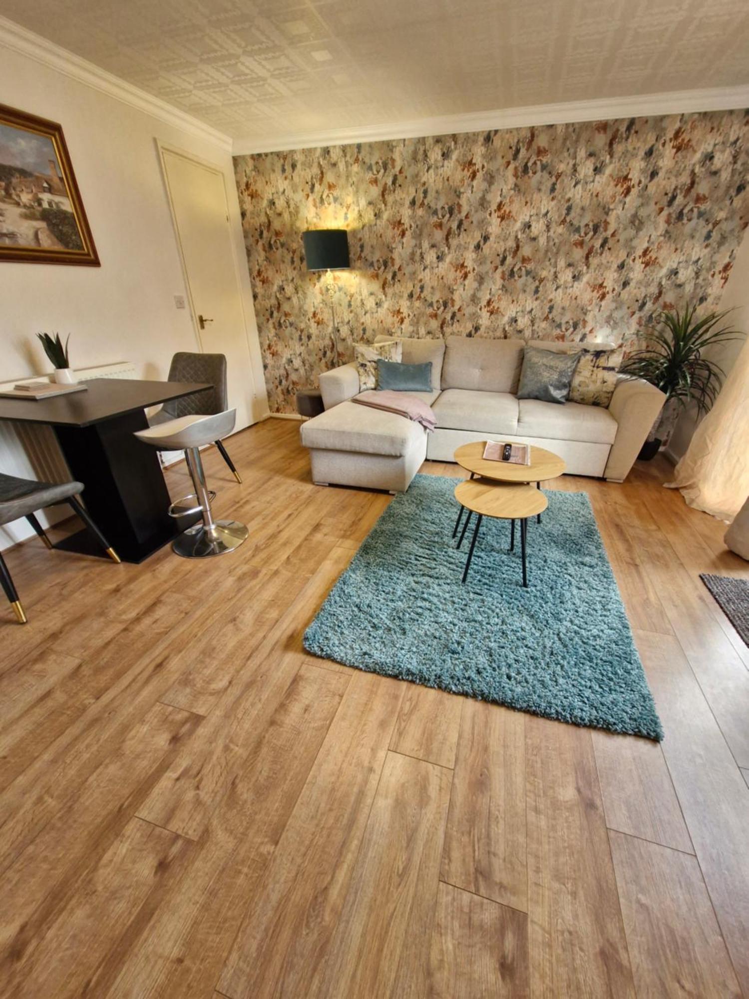 Lovely 2-Bed House In The Heart Of Woodhouse Leeds Leeds  Eksteriør bilde